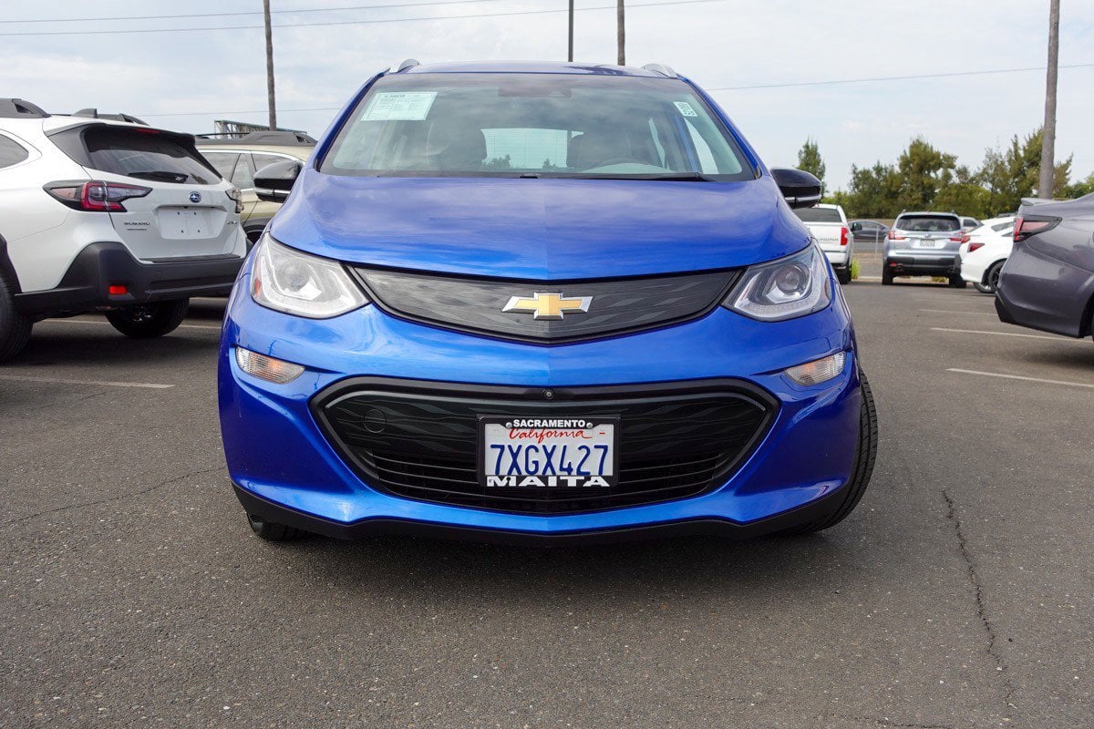 2017 Chevrolet Bolt EV Premier photo 2