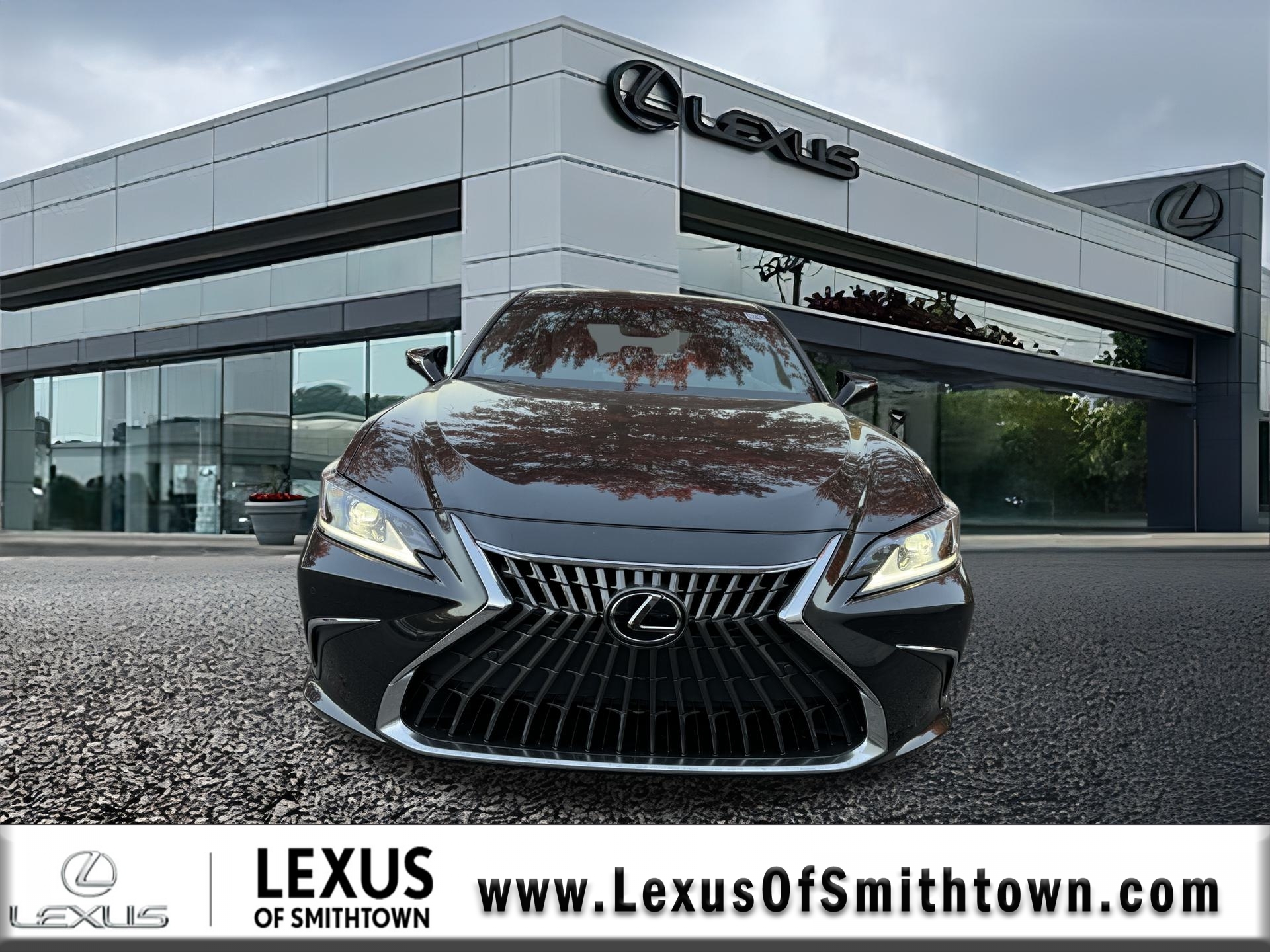 2025 Lexus ES 350 photo 2
