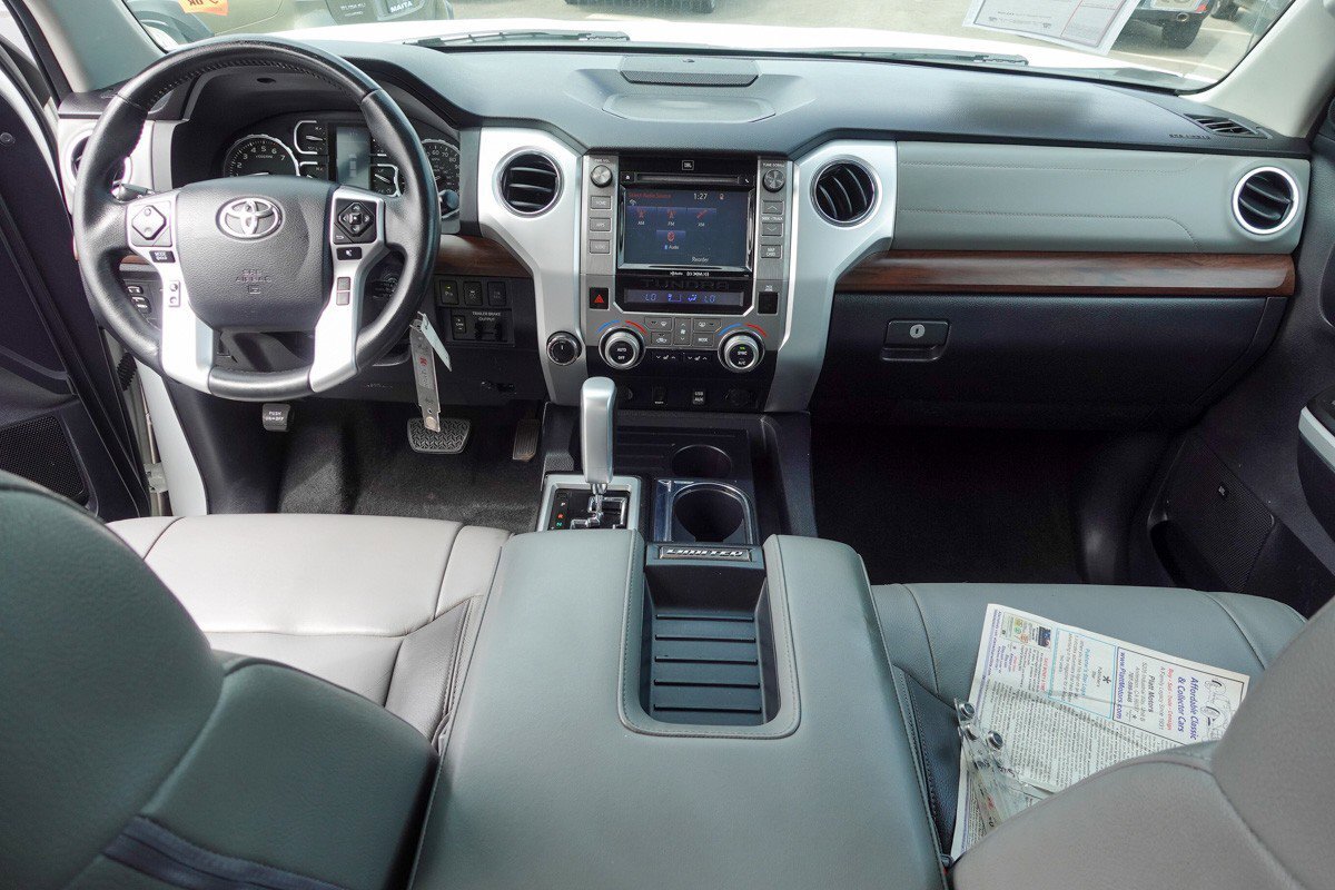 2019 Toyota Tundra Limited CrewMax photo 6