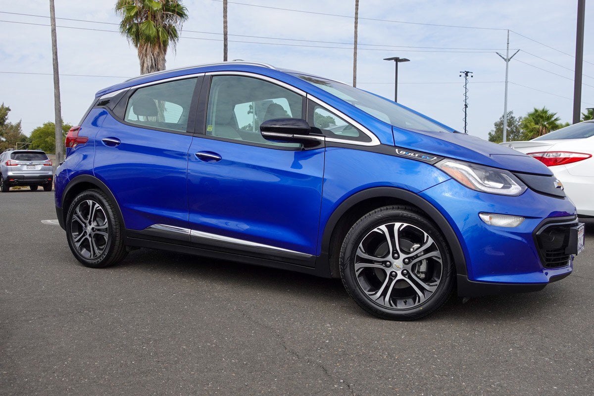 2017 Chevrolet Bolt EV Premier photo 3