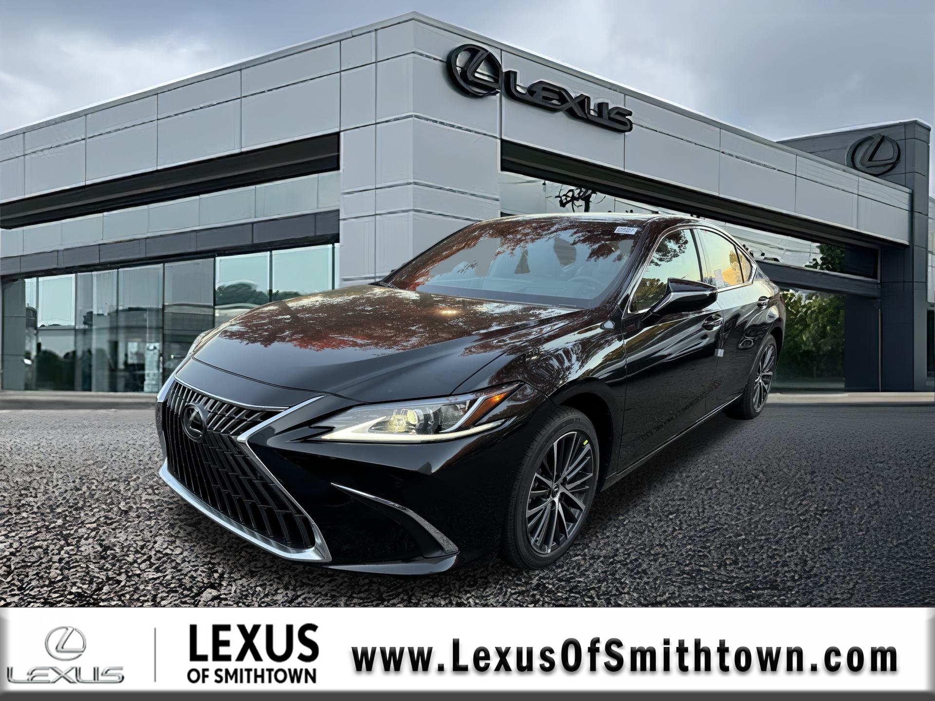 2025 Lexus ES 350 photo 7