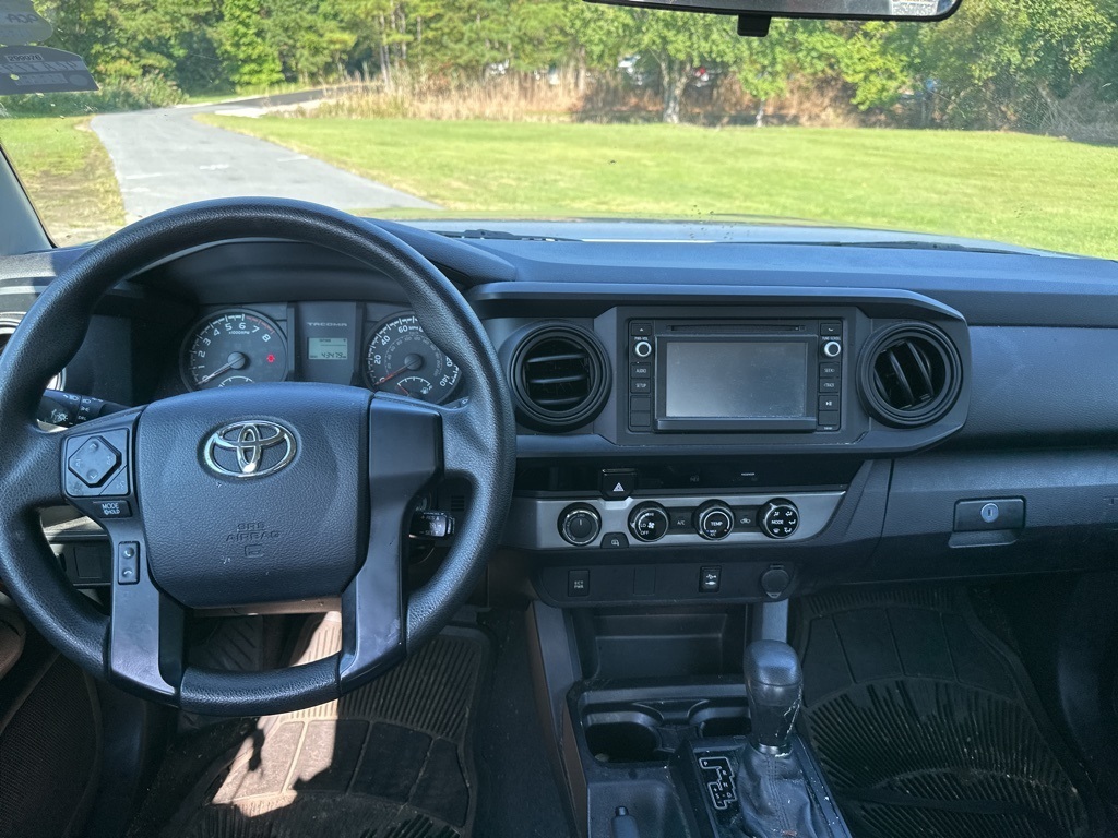 2016 Toyota Tacoma SR photo 6