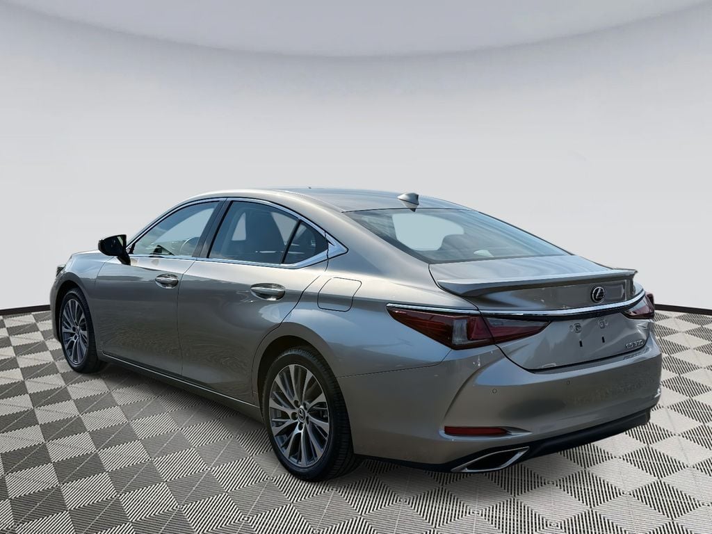 2021 Lexus ES 350 Base photo 4