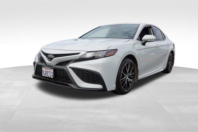 2024 Toyota Camry SE photo 4
