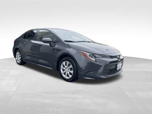 2023 Toyota Corolla LE photo 3