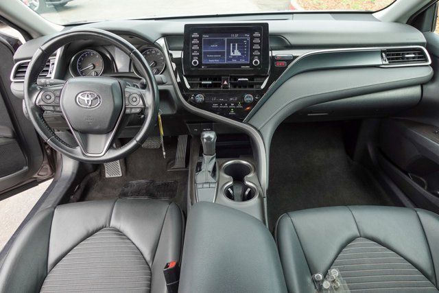 2022 Toyota Camry SE photo 6
