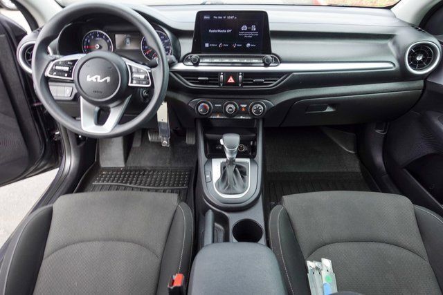 2022 Kia Forte LXS photo 6