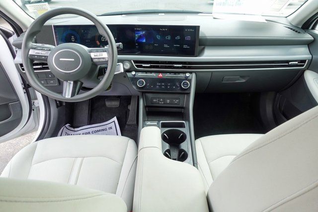 2024 Hyundai Sonata SEL photo 2