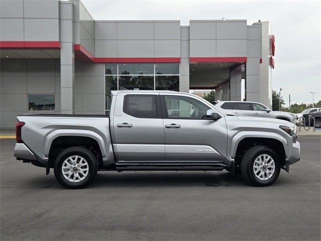 2025 Toyota Tacoma SR5 photo 3