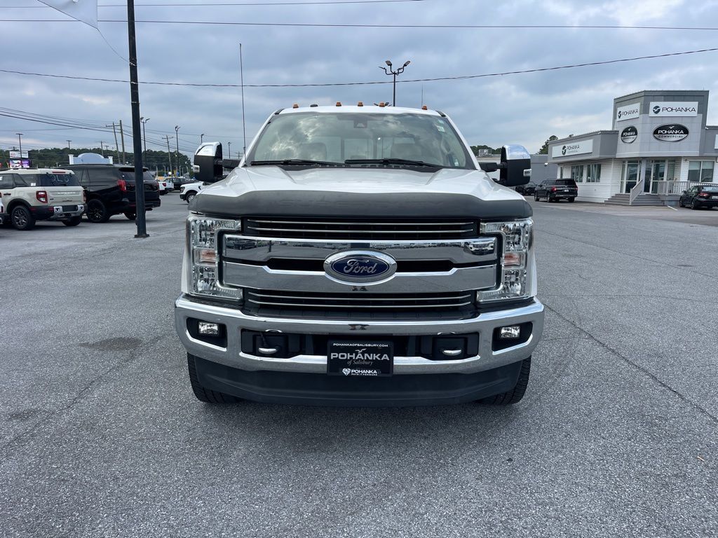 2017 Ford F-350 Lariat photo 2