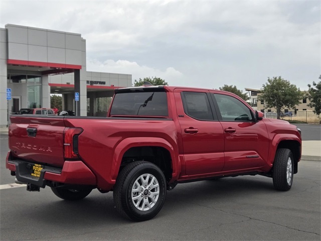 2025 Toyota Tacoma SR5 photo 4