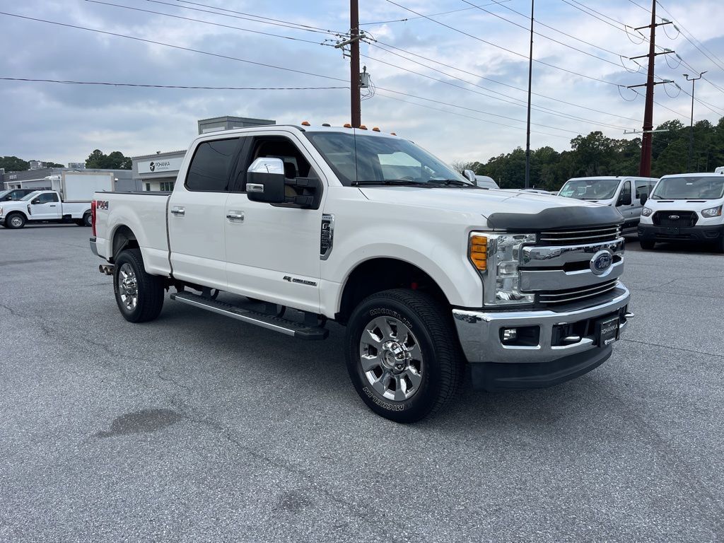 2017 Ford F-350 Lariat photo 3