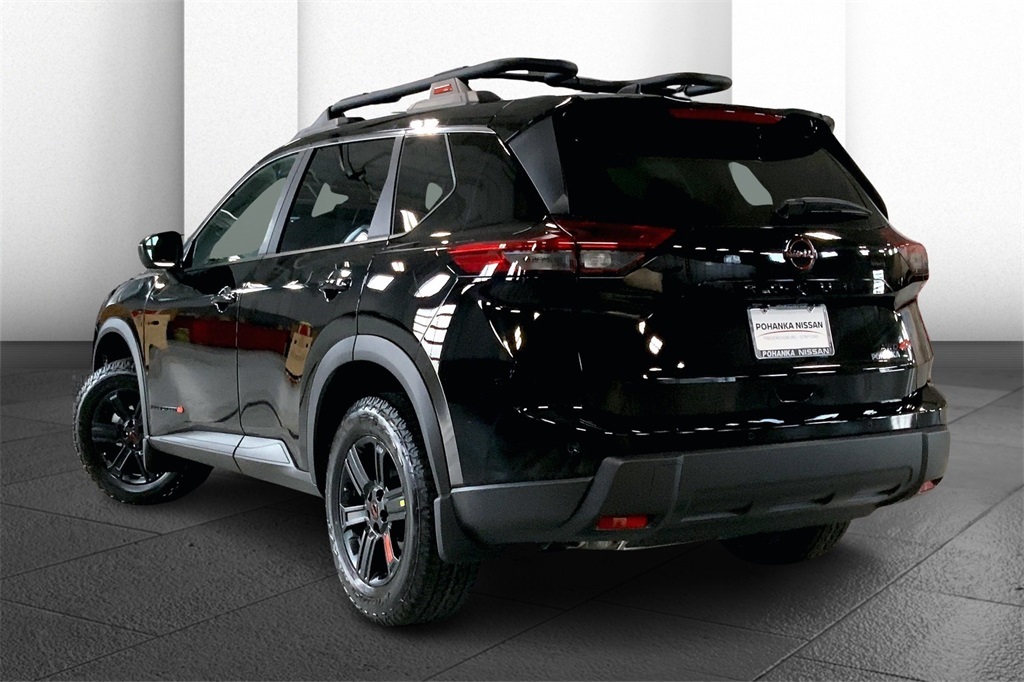 2026 Nissan Rogue SV photo 2