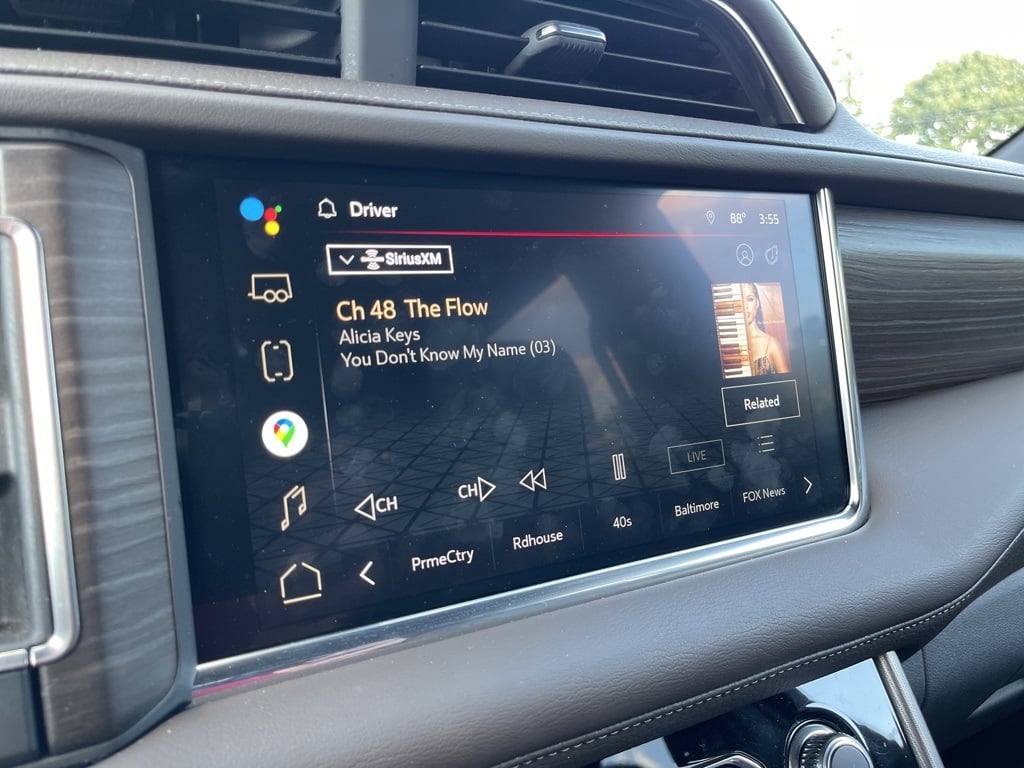 2022 Gmc Yukon XL Denali Ultimate photo 2