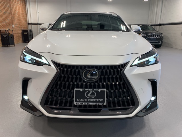 2022 Lexus NX 350h Premium photo 2