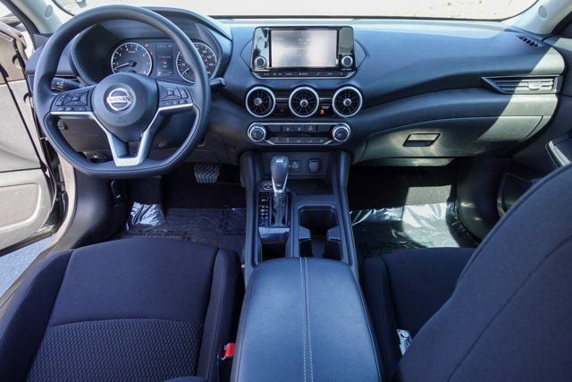 2021 Nissan Sentra S photo 6