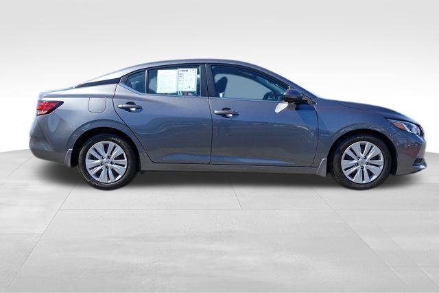 2021 Nissan Sentra S photo 2