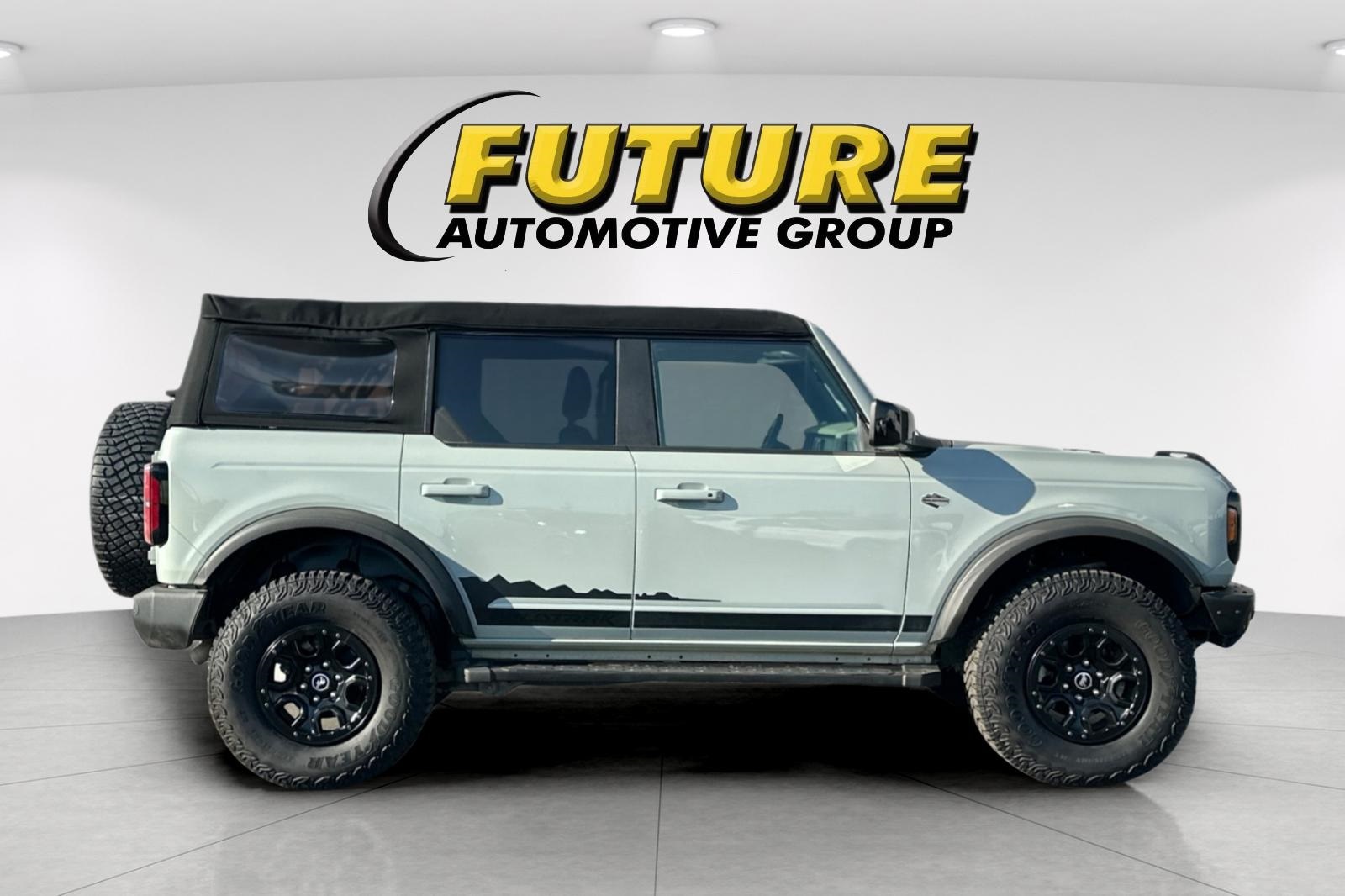 2021 Ford Bronco Wildtrak photo 2
