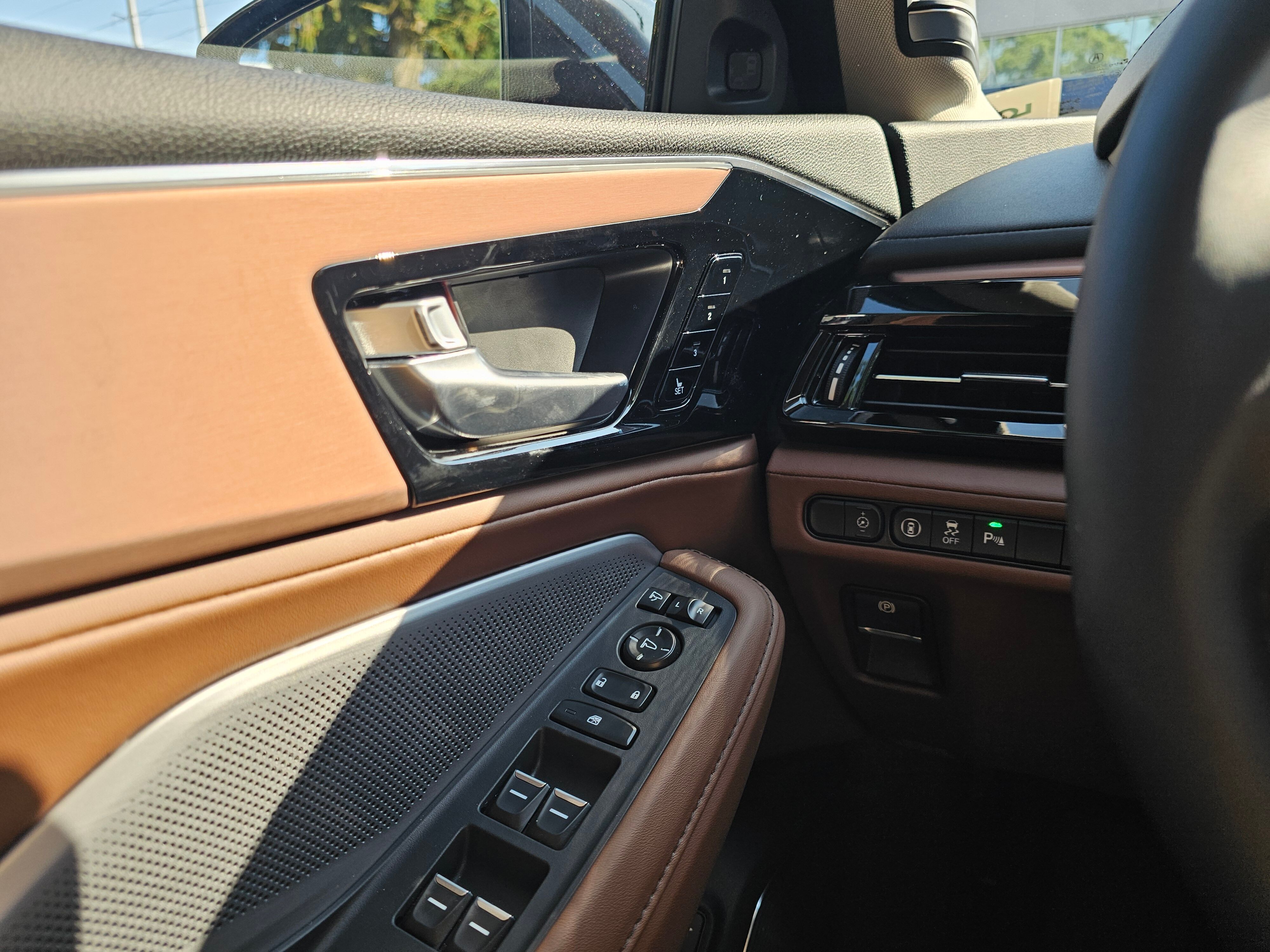 2026 Acura MDX SH-AWD Technology photo 4