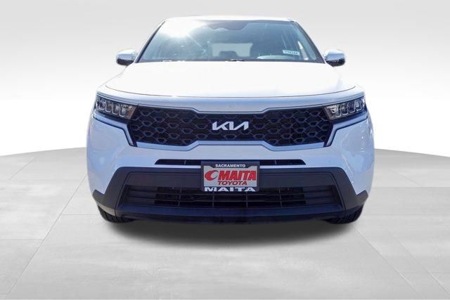 2022 Kia Sorento LX photo 3