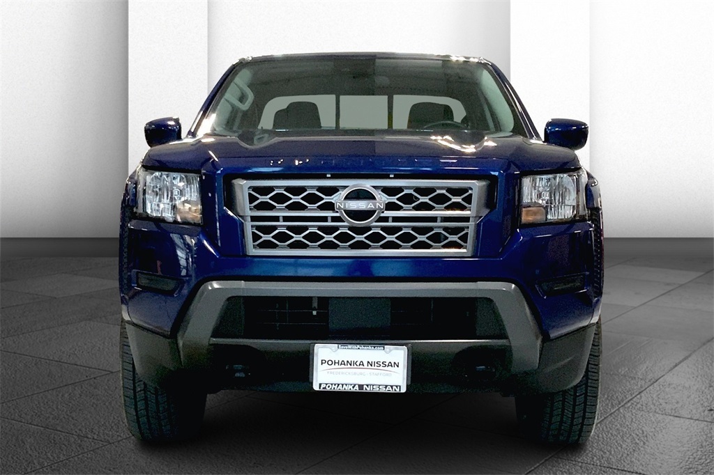 2022 Nissan Frontier SV photo 2