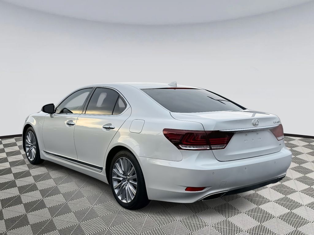 2017 Lexus LS 460 photo 3