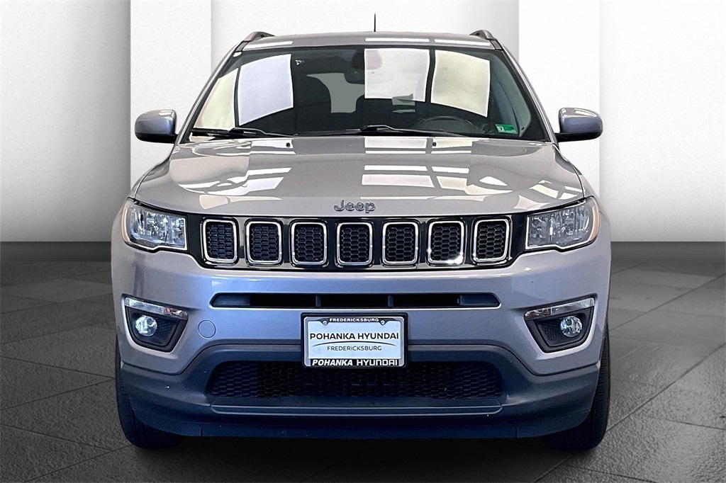 2019 Jeep Compass Latitude photo 2