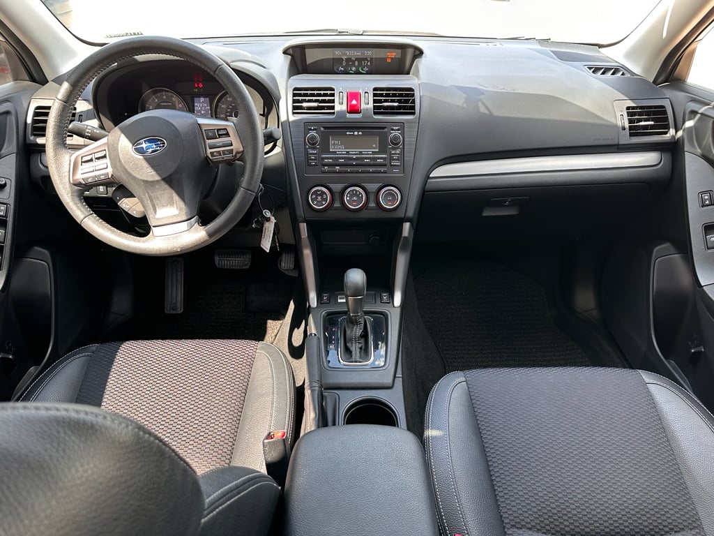2015 Subaru Forester 2.0XT Premium photo 2
