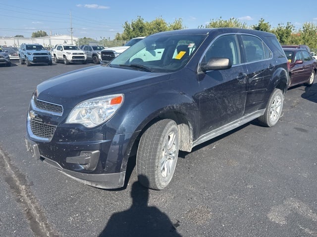 2015 Chevrolet Equinox LS photo 2