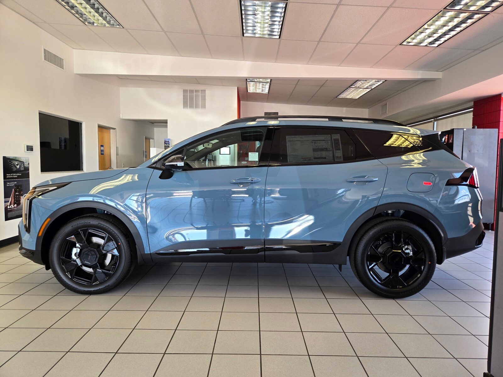 2026 Kia Sportage Hybrid X-Line photo 3