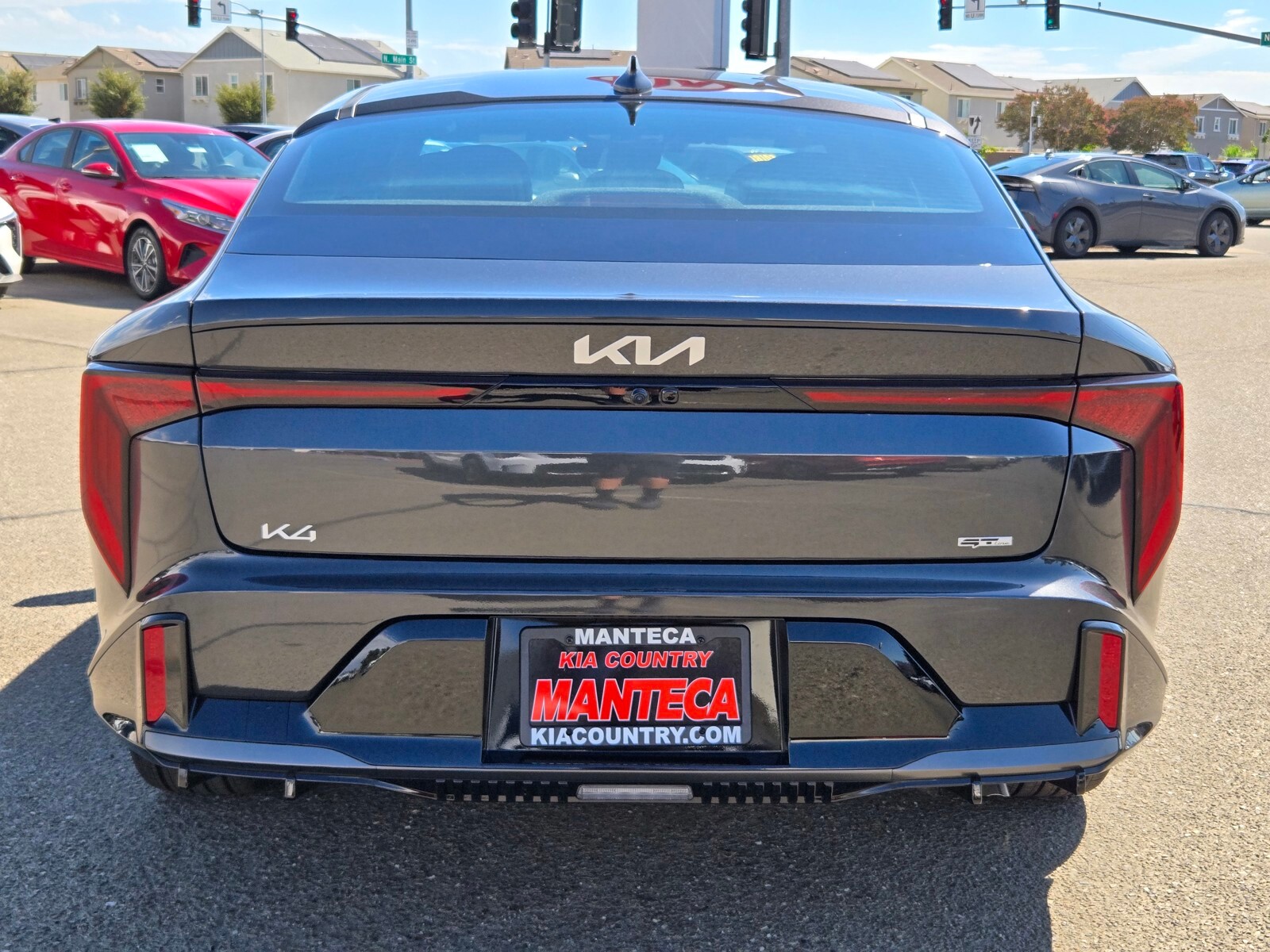 2025 Kia K4 GT-Line photo 3