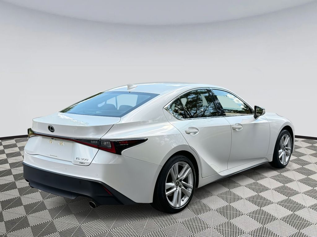 2021 Lexus IS 300 photo 2