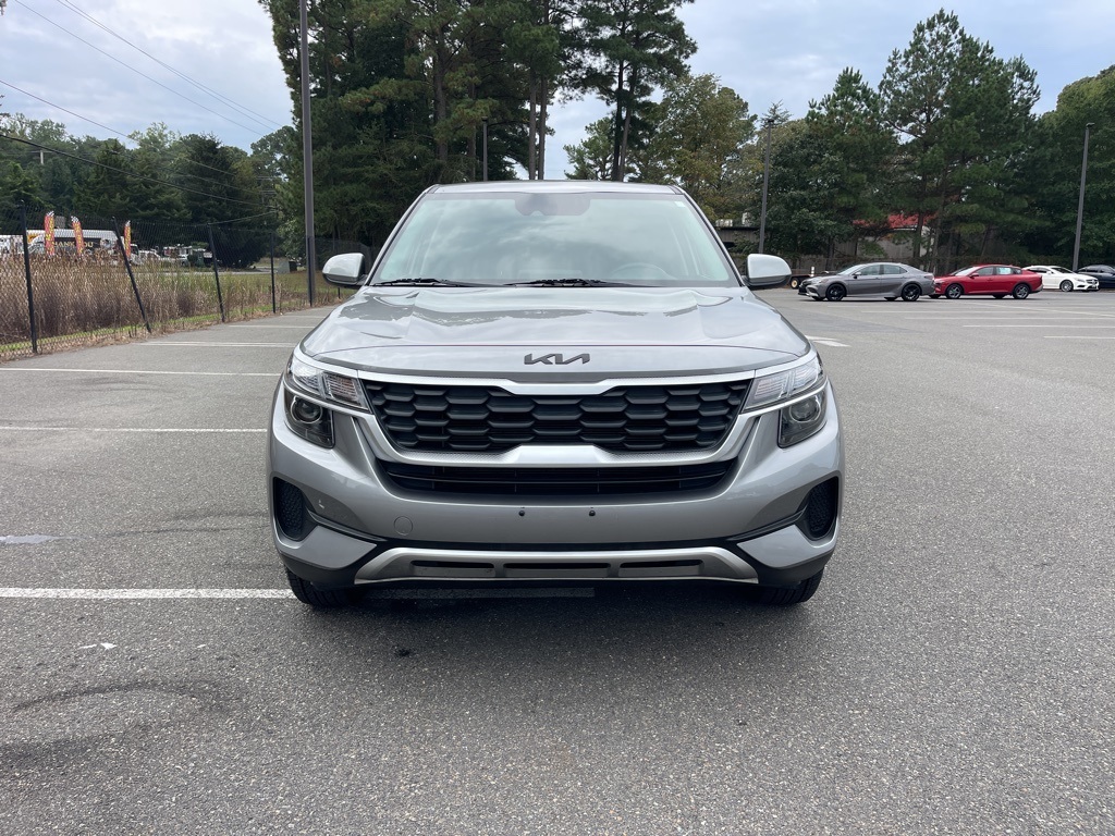 2022 Kia Seltos LX photo 3