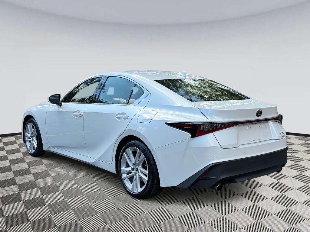 2021 Lexus IS 300 photo 4