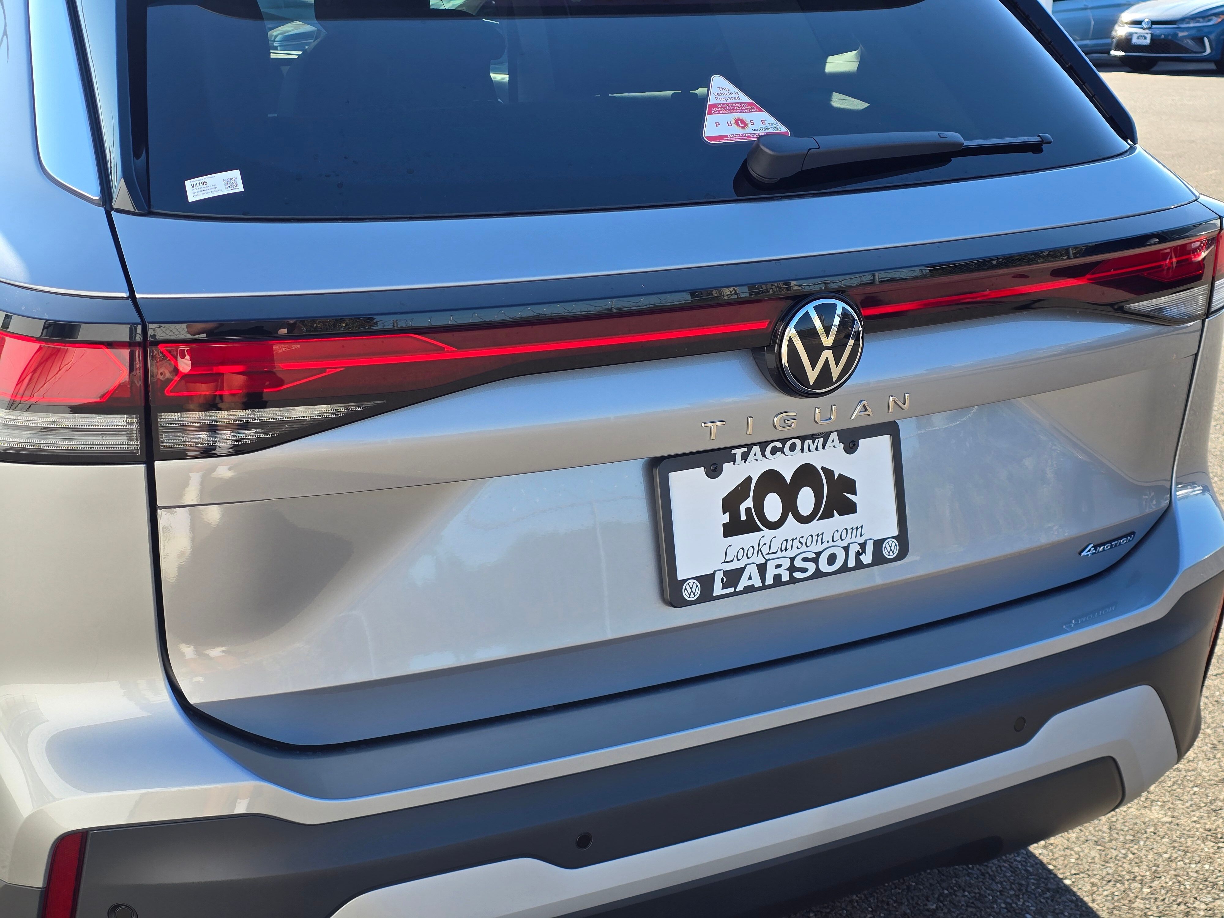 2025 Volkswagen Tiguan S photo 3