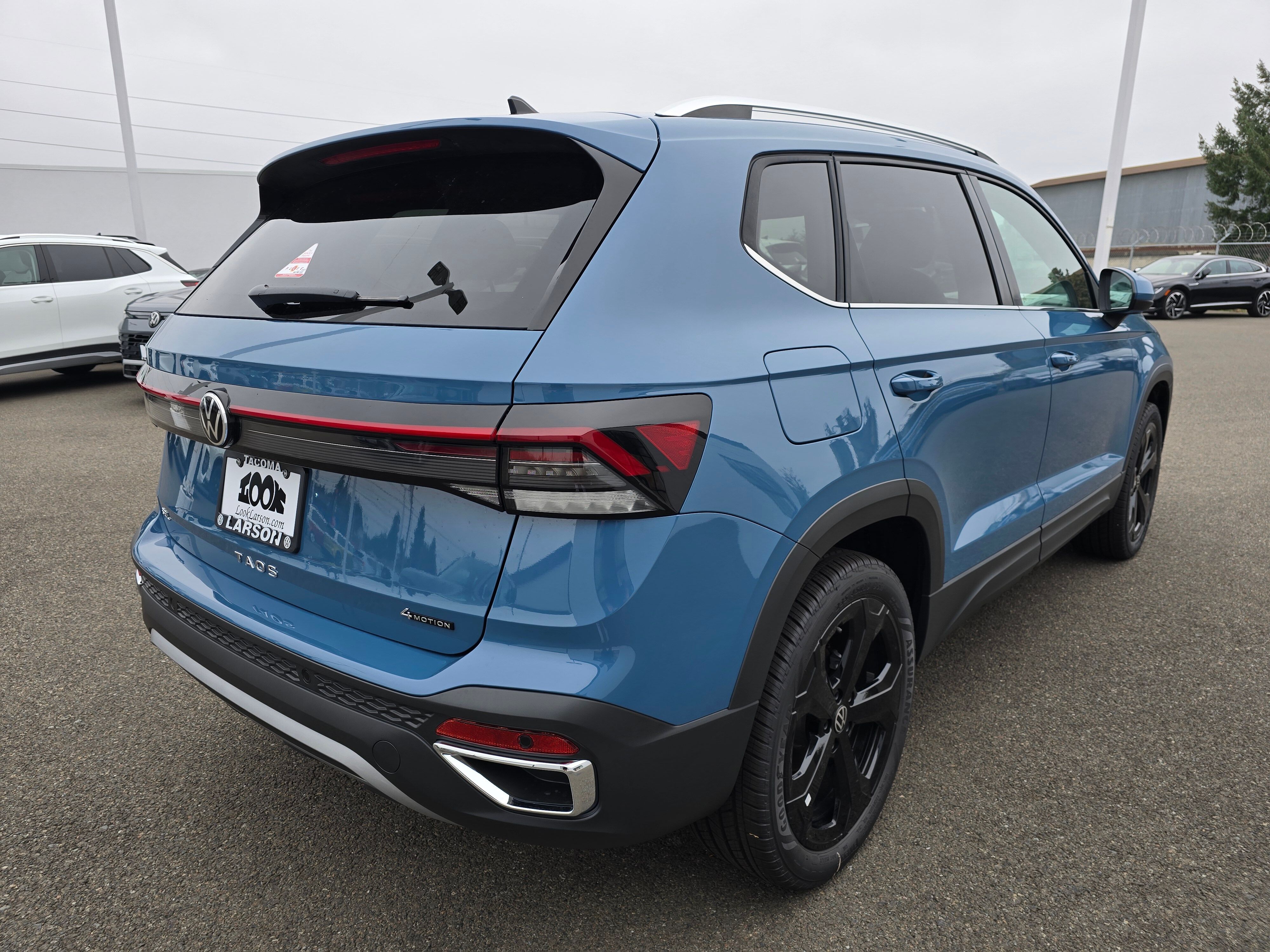 2025 Volkswagen Taos SEL photo 2