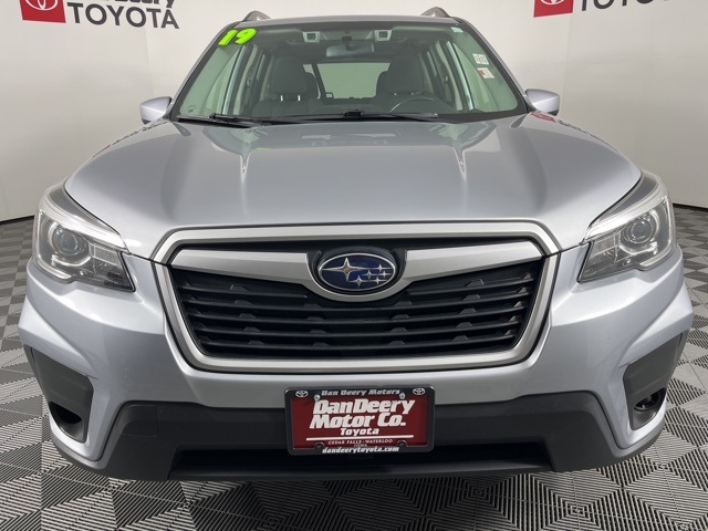 2019 Subaru Forester Premium photo 3