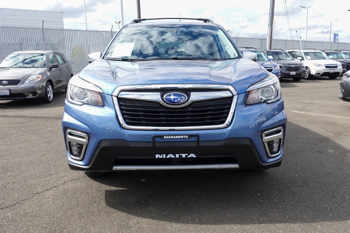 2019 Subaru Forester Touring photo 2