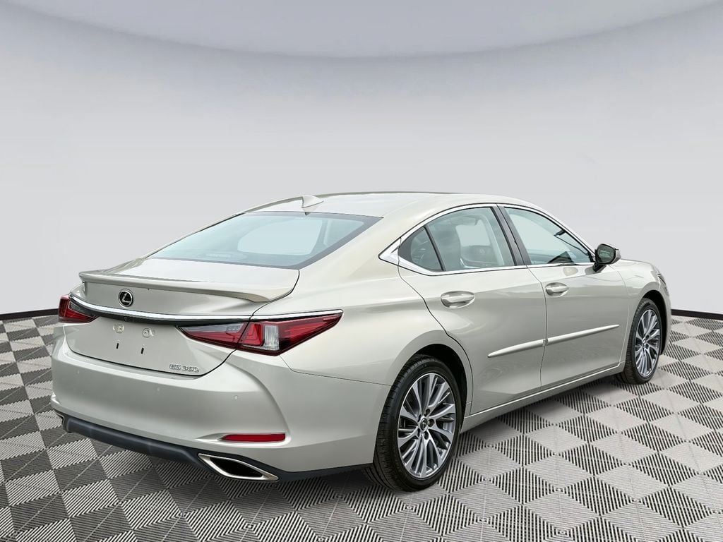 2021 Lexus ES 350 Base photo 2