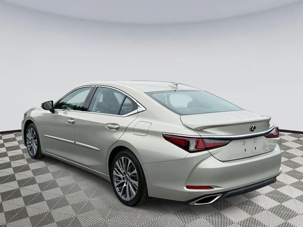 2021 Lexus ES 350 Base photo 4