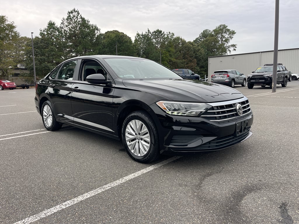 2019 Volkswagen Jetta S photo 2