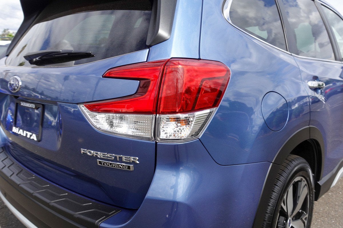 2019 Subaru Forester Touring photo 4