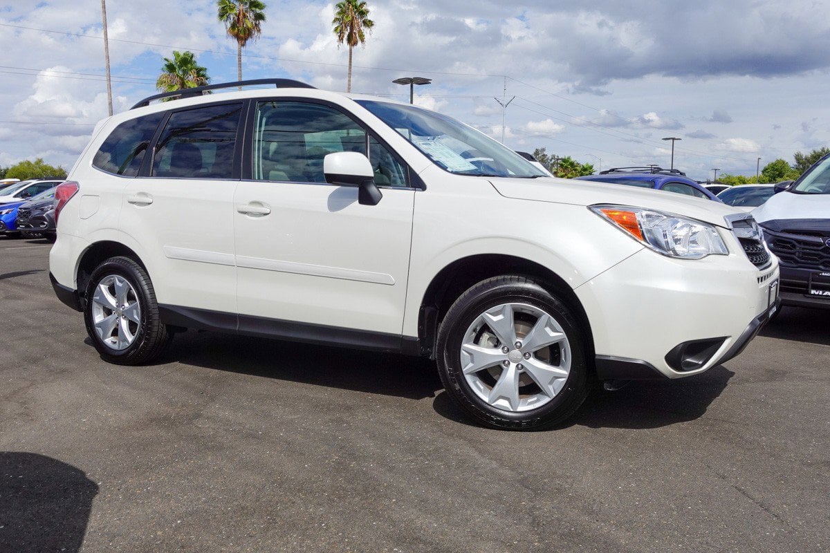 2015 Subaru Forester 2.5i Limited photo 3