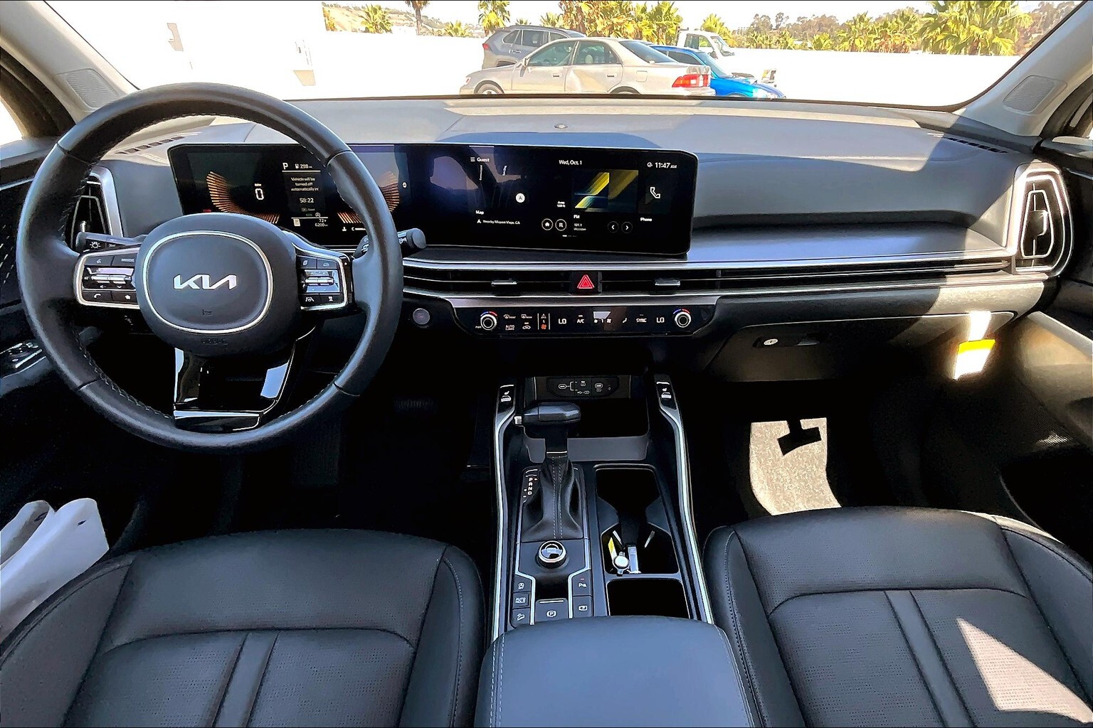 2025 Kia Sorento S photo 2