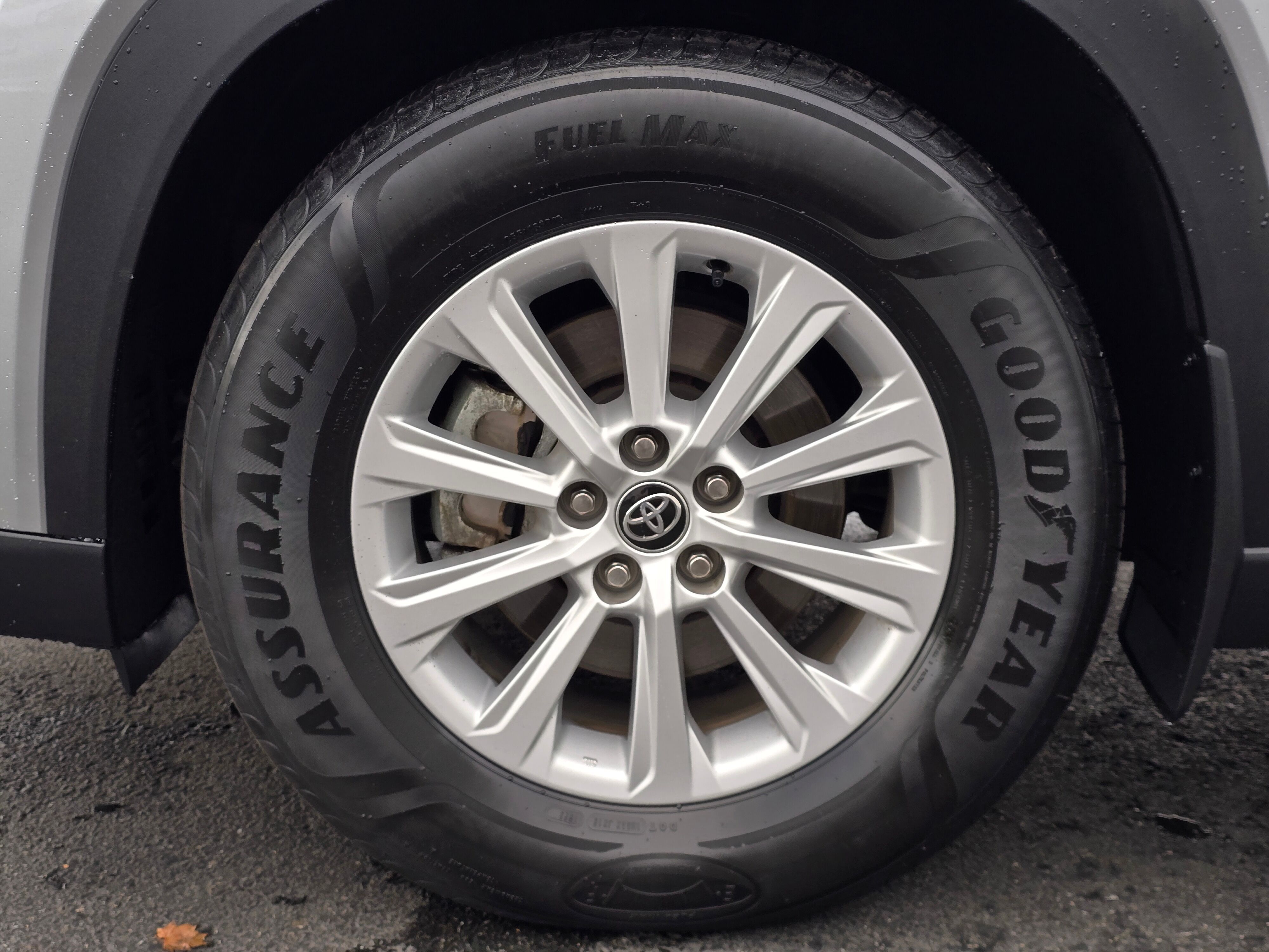 2024 Toyota Highlander Hybrid XLE photo 4
