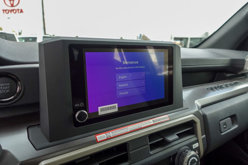 2025 Toyota Tacoma SR5 photo 6