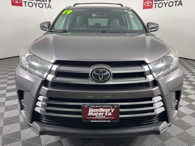 2019 Toyota Highlander Limited photo 4