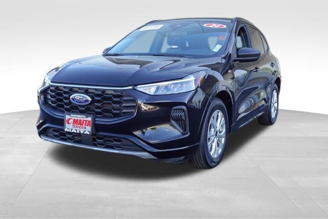 2024 Ford Escape ST-Line photo 2
