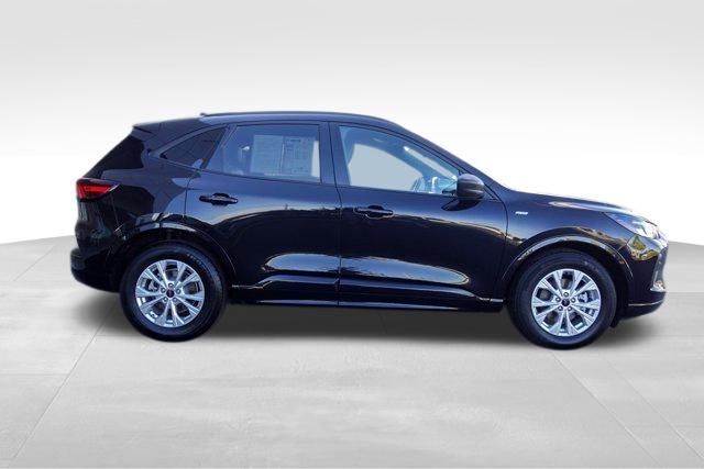 2024 Ford Escape ST-Line photo 3