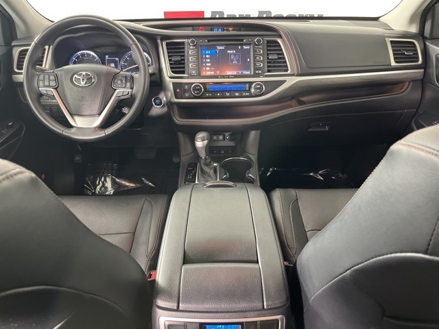 2019 Toyota Highlander Limited photo 2